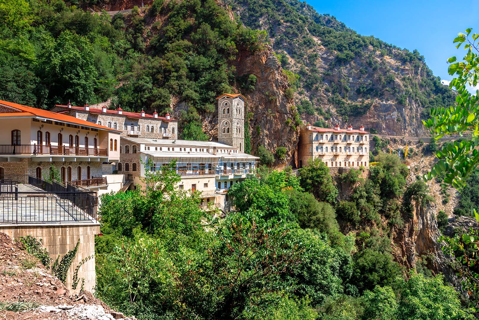 ΠΑΣΧΑ ΣΤΟ ΠΑΡΑΔΕΙΣΟ ΤΗΣ ΕΥΡΥΤΑΝΙΑΣ ΤΟ ΚΑΡΠΕΝΗΣΙ Coop Travel CY