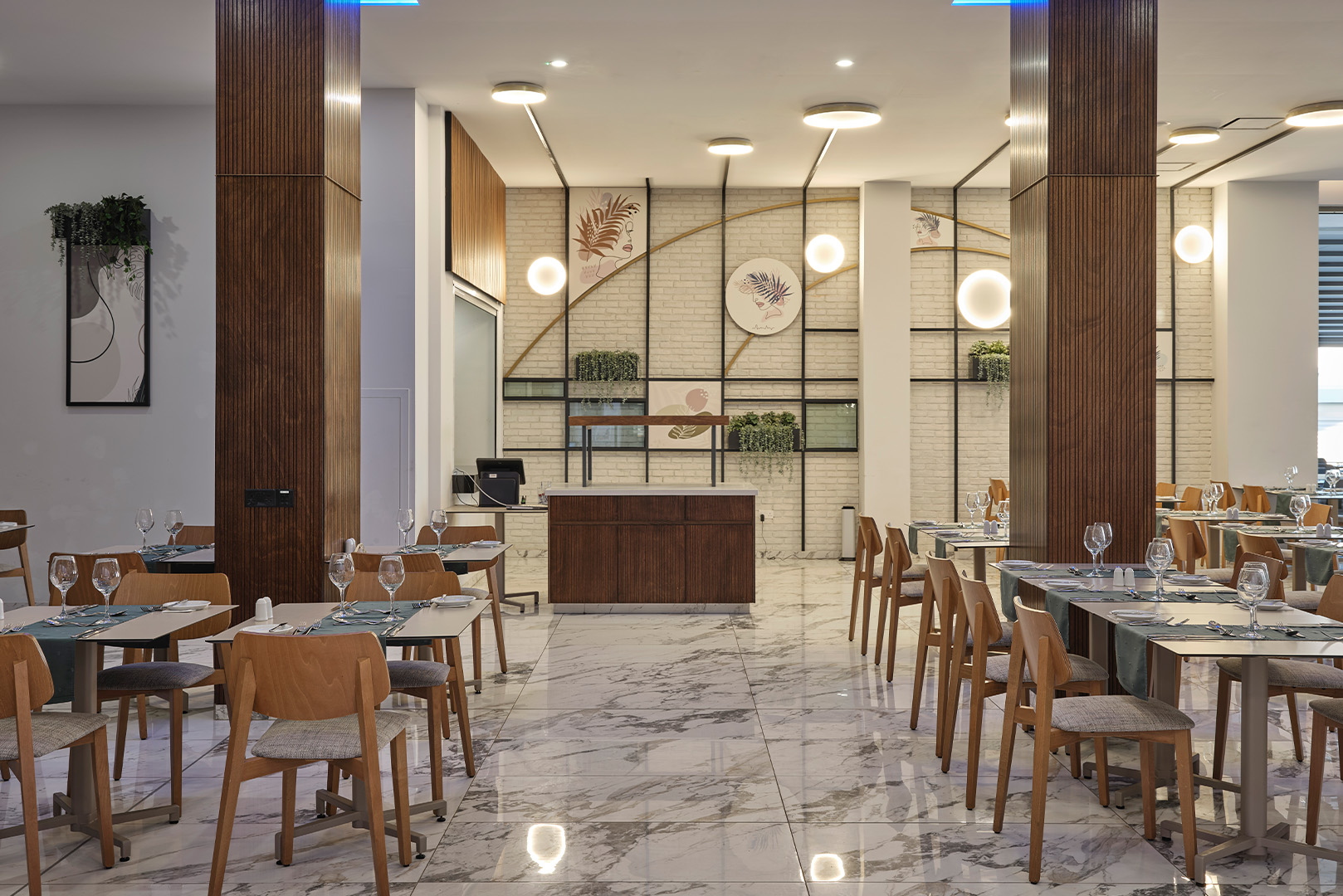 Main_Restaurant